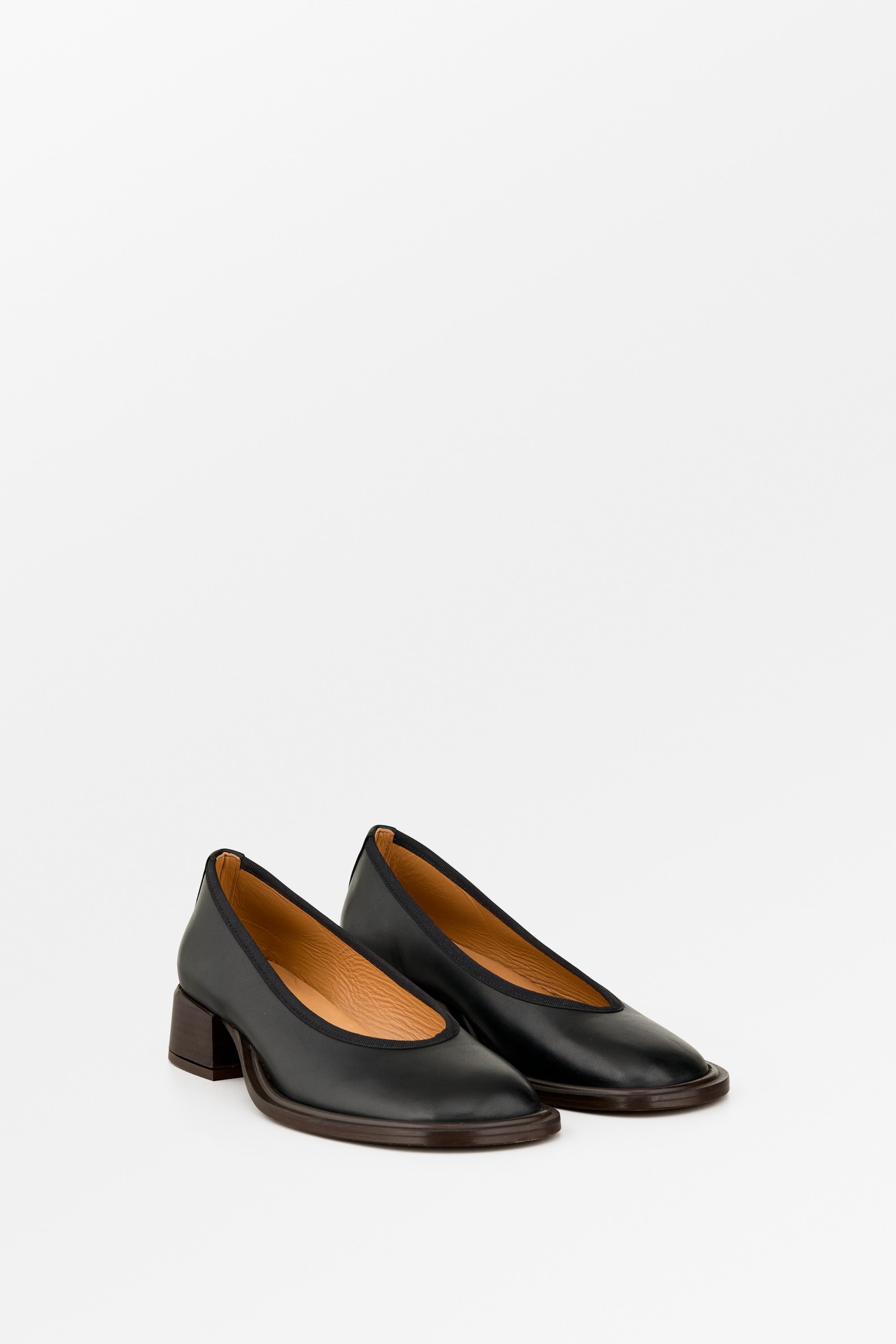 MKDT Studio Alaia Leather Shoes BLACK