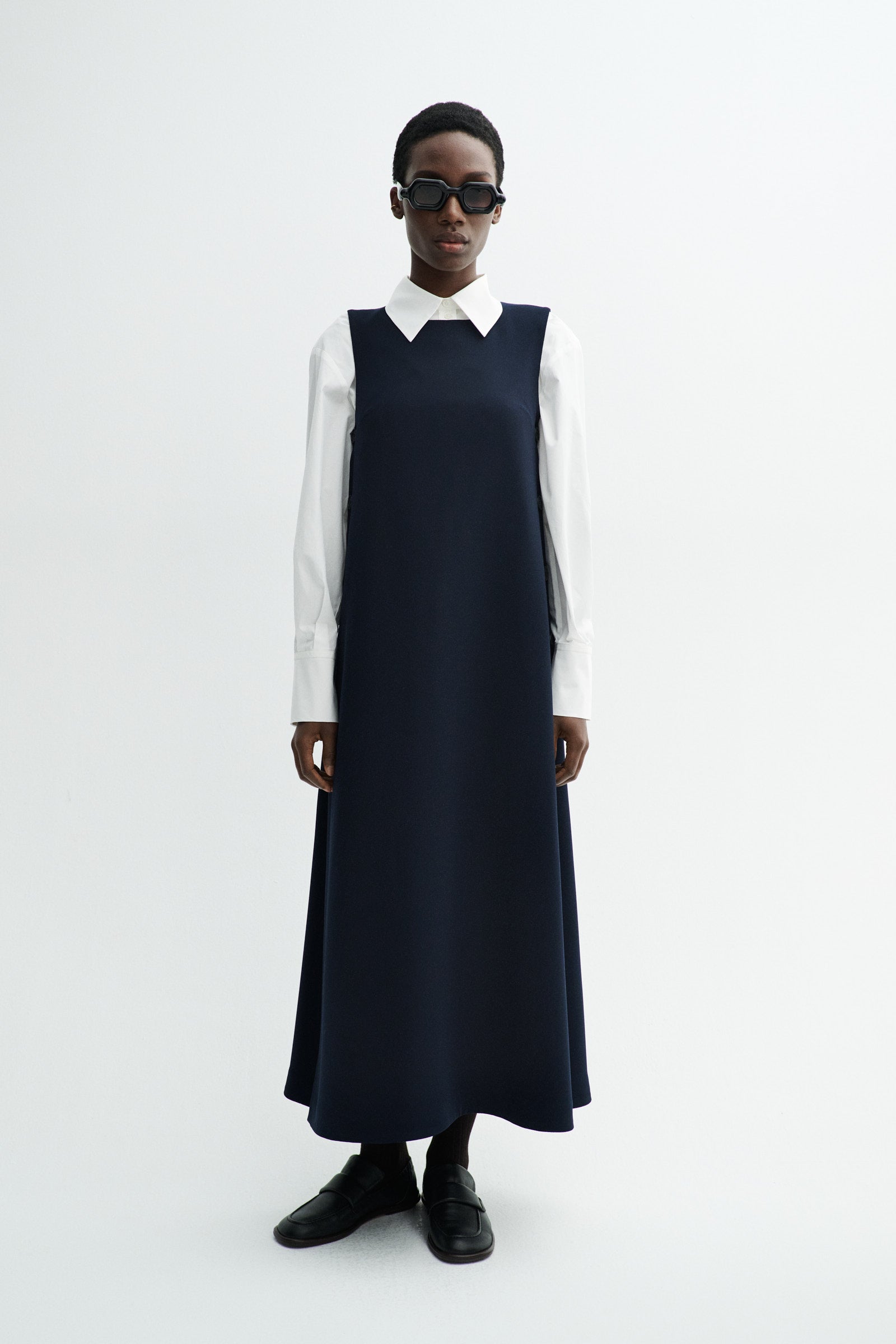 MKDT Studio DANNA CREPE GEORGETTE Dresses NAVY
