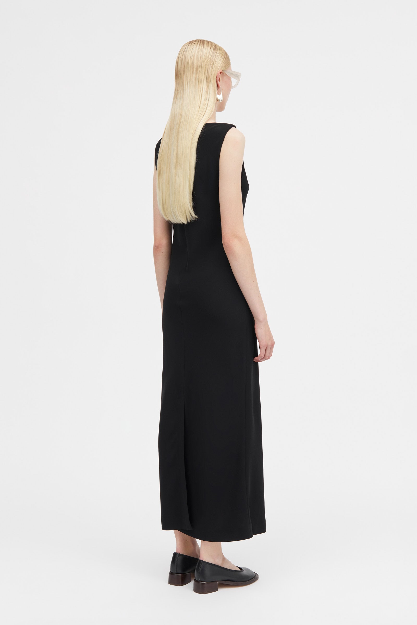Mark Kenly Domino Tan Diny Crepe Georgette Dresses BLACK