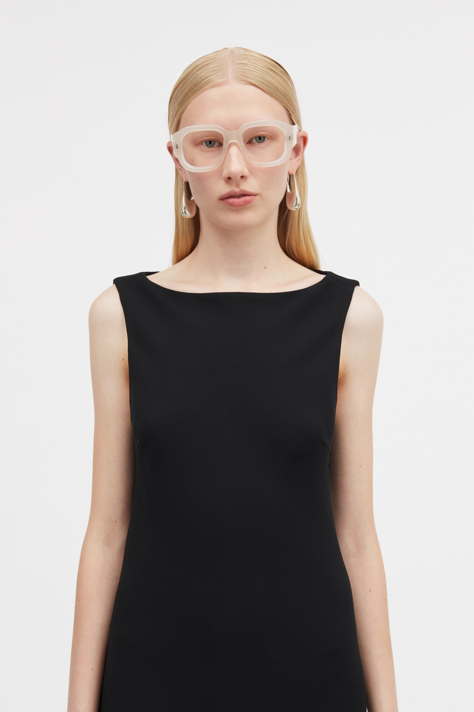 Mark Kenly Domino Tan Diny Crepe Georgette Dresses BLACK