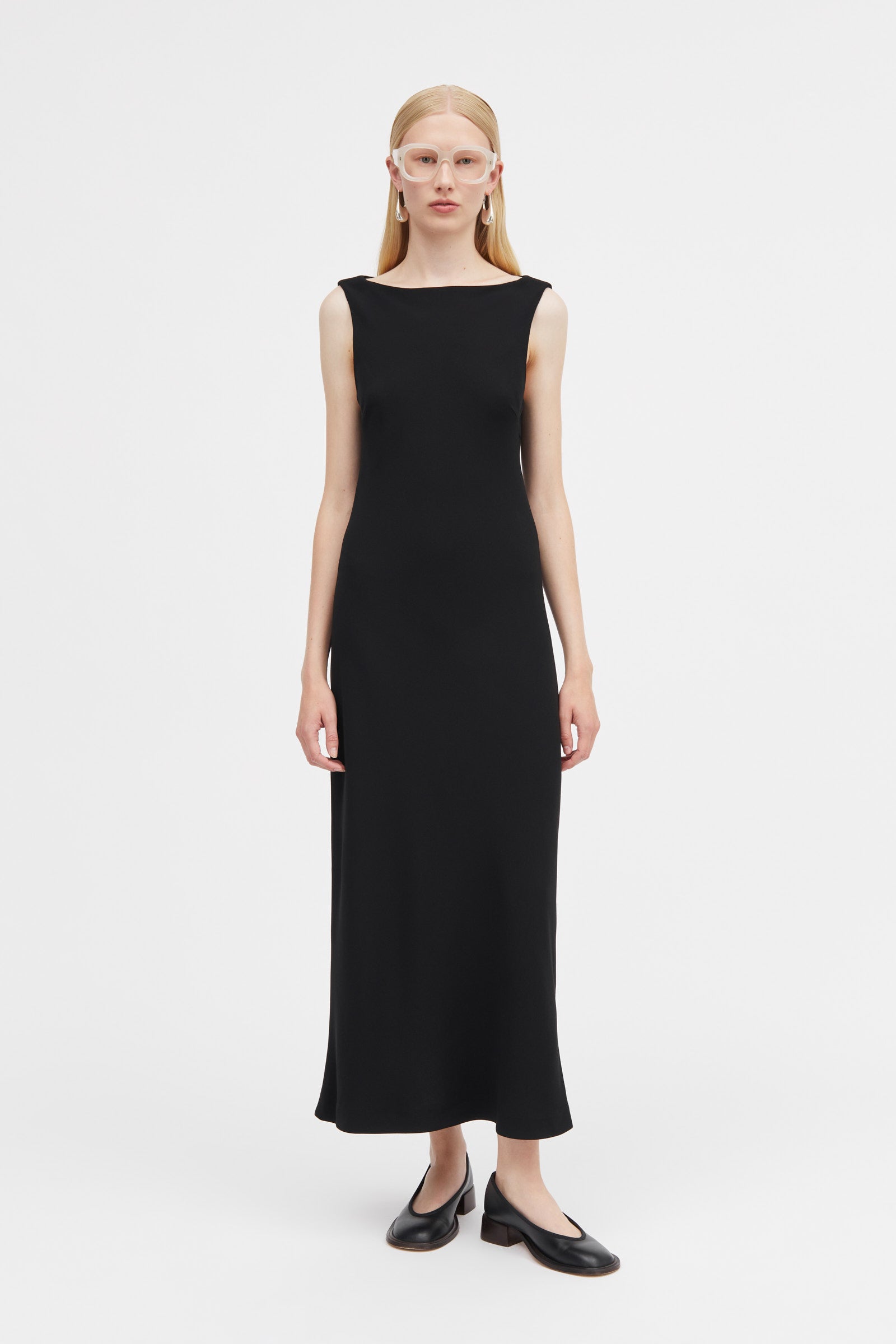 Mark Kenly Domino Tan Diny Crepe Georgette Dresses BLACK