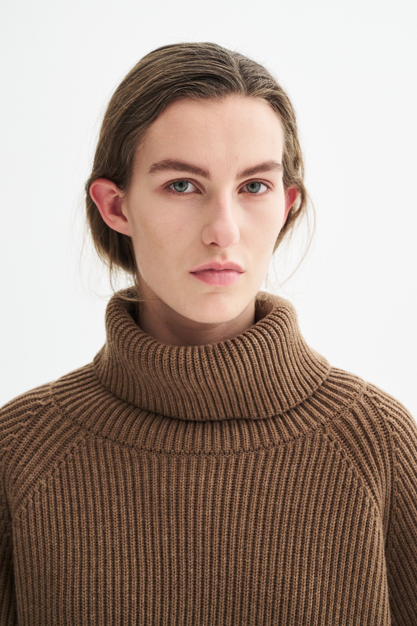 MKDT Studio KARLOTTA MERINO Sweater WALNUT